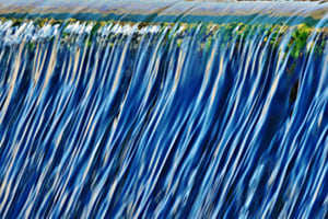 Fallendes Wasser