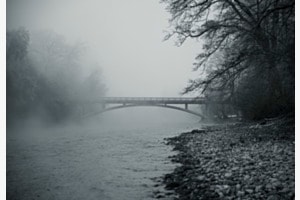 Brücke im Nebel