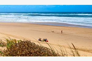 Badeort an der Atlantikküste nördlich von Biarritz