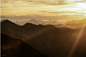 Layer im Berner Oberland in der Abendsonne