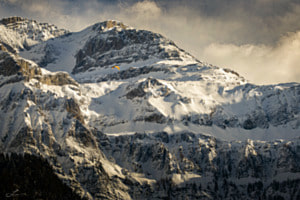 Wildstrubel im Abendlicht (Wer findet den Gleitschirm?)