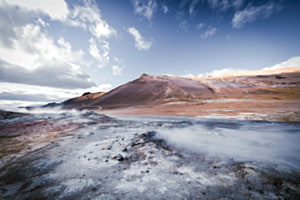 Mondlandschaft oder Erde Mondlandschaft oder Erde