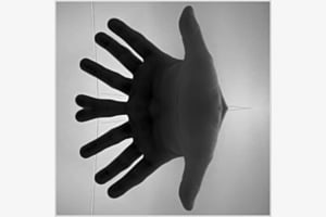 Hands 