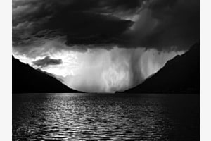 Regenschauer über dem Brienzersee