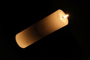Kontemplative Weihnachtsstimmung: Reduktion, Atmosphäre und Emotion sowie Spiegeltechnik