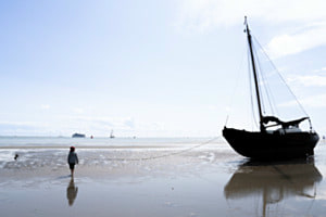 Kind im Wattenmeer 