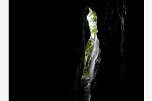 Lichteinfall in der Taminaschlucht