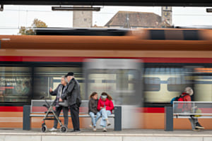 Warten auf den Zug