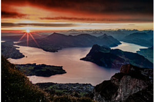 Morgensonne über dem Vierwaldstättersee
