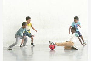 Jungs in Les Ateliers, Brest