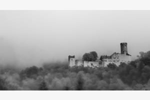 Schloss im Nebel 