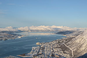 Tromsö vom Fyellheisen fotografiert
