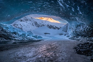 Sonnenaufgang in der Gketscherhöhle