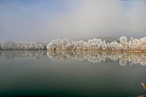 Symmetrie, Stille und Zurückhaltung