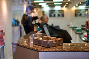 Beim Coiffeur