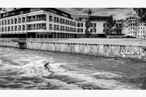Urbanes Surfen an der Aare Urbanes Surfen an der Aare
