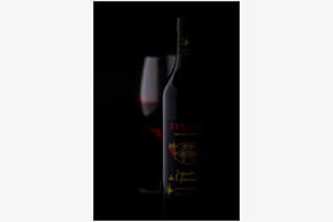 Dunkler Wein