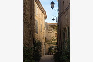 Gasse in der Provence