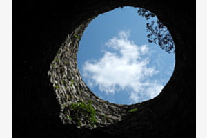 Blick aus dem Untergrund
