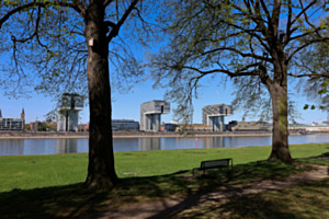 Kölner Kranhochhäuser