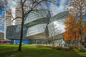 Frank Gehry im Herbstkleid
