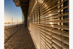 Fensterfront am Morgen