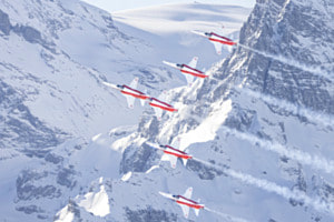 Die Patrouille Swiss an den Lauberhornrennen 2025 Die Patrouille Swiss an den Lauberhornrennen 2025