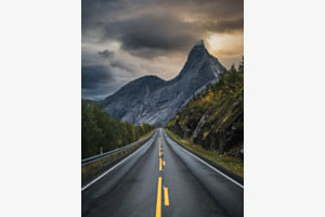 Road to Stetinden
