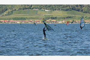 Murtensee mit Wassersport