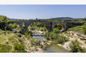 Pont Julien Provence