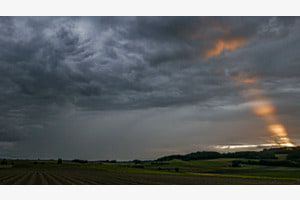 Strahlen am Wolkenhimmel