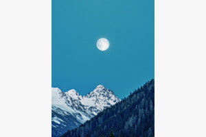 Vollmond über dem Schwarzhorn