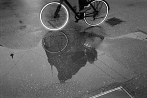 Fahrrad und Käfigturm