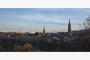 Stadt Bern mit Alpenhintergrund