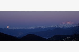 LUNA CHE VA SOLE CHE ARRIVA LUNA CHE VA SOLE CHE ARRIVA