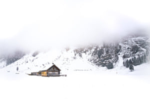 The Lonely Mountain Cabin The Lonely Mountain Cabin