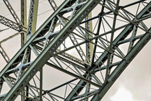 Faszinierende Stahlbogenbrücke Faszinierende Stahlbogenbrücke