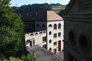 Zwischen den Mauern