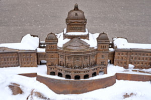 Geschrumpftes Bundeshaus Geschrumpftes Bundeshaus