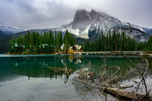 EMERALD LAKE LODGE