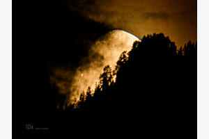 Versteckter Vollmond
