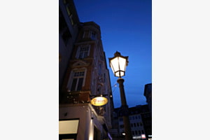 Schilder und Lampen Schilder und Lampen