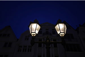 Zwei Straßenlampen Zwei Straßenlampen