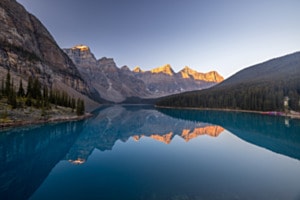 Sonnenaufgang am Moraine Lake 