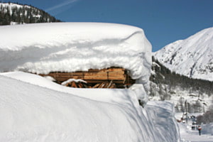 viel Schnee im Goms
