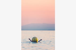 Smiley swimmer 
