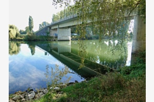 Symmetrie am Wasser Symmetrie am Wasser