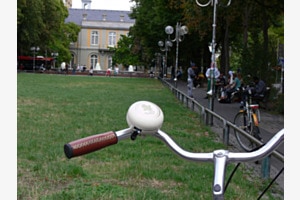 Fahrrad vor dem Scloß