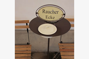 Raucher hieher Raucher hieher