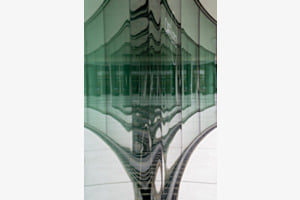 sich spiegelnde Glasfasade sich spiegelnde Glasfasade